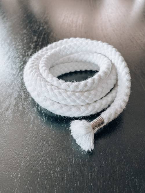 WHITE BELT (string)